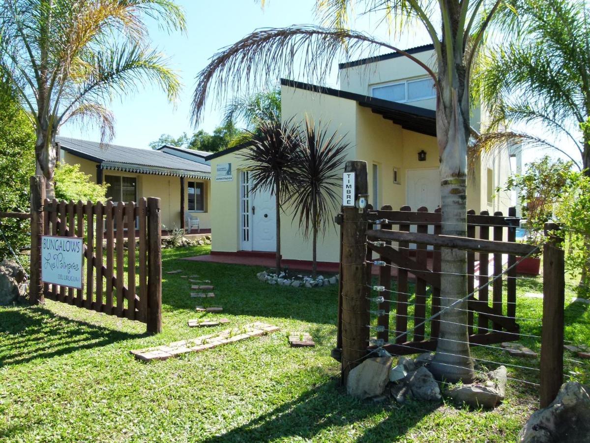 Los Palmares Del Urugua-I Bungalows Colón Kültér fotó